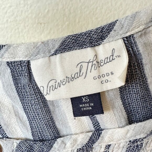 BOGO SALE! ๐๐ฅณ Two Blue Stripe Linen Tops Treasure Bond/Universal Thread S/XS - Picture 10 of 16